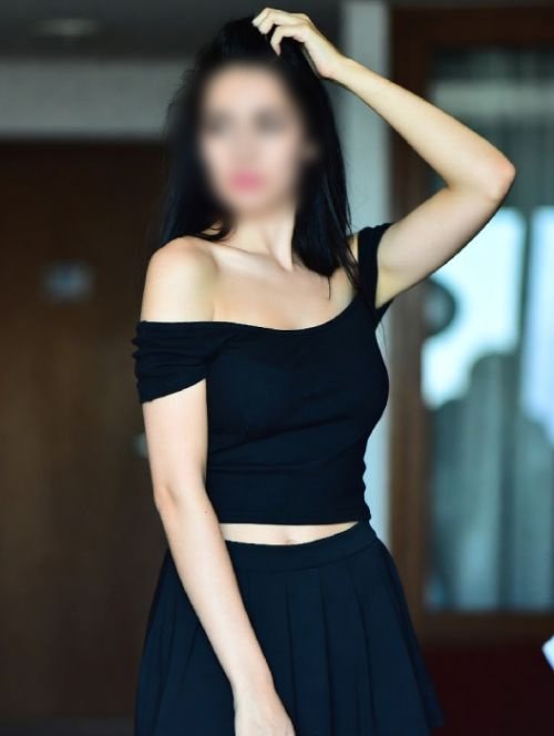 Kiara Sharma - Call Girl in Lucknow